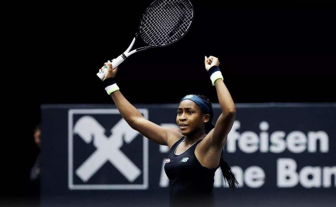 播客节目中 播客节目中