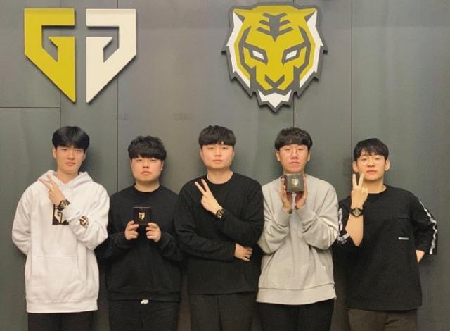 连败与反弹 连败与反弹